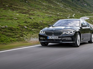2017 BMW M760 Sports & Luxury Car