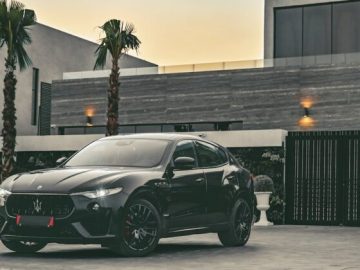 2017 Maserati Ghibli SQ4 Blue 1,694 Miles